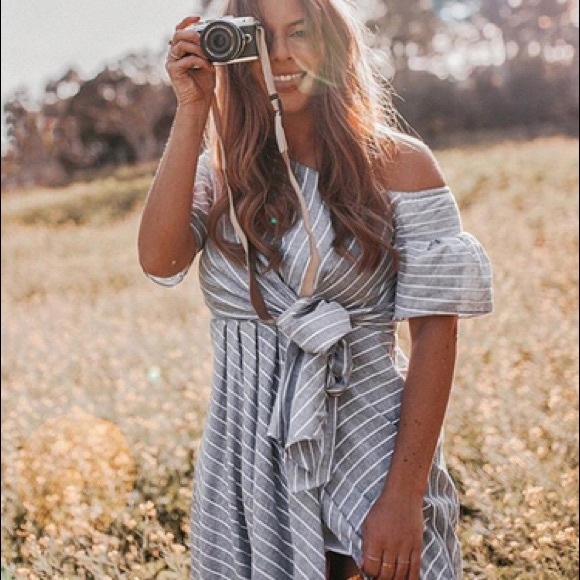 mira lace dress